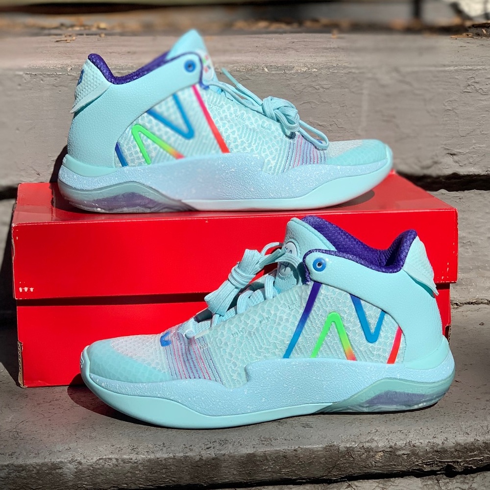 New Balance Two WXY V2 Basketball Size 5